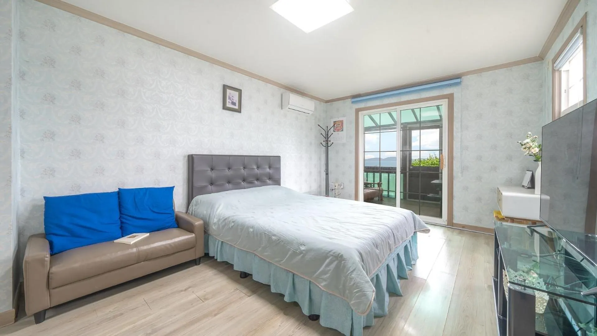 Ganghwa White Stone Pension Incheon Rumah liburan